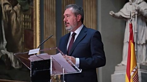 Espadas critica al PP por el nuevo conflicto de atribuciones en el Senado