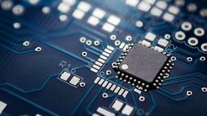 España aporta 60.000 euros a la OCDE para fortalecer la cooperación en semiconductores