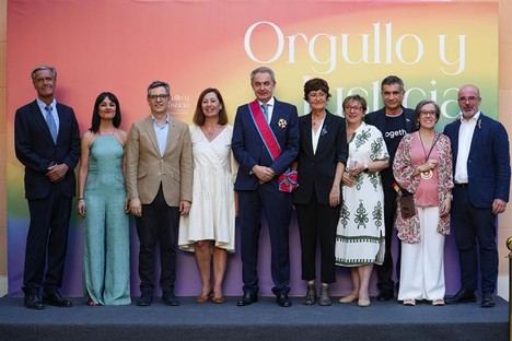 Bolaños honra a Zapatero y Zerolo por 20 años de matrimonio igualitario