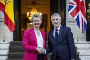 Grande-Marlaska destaca la importancia del Reino Unido en la seguridad de España