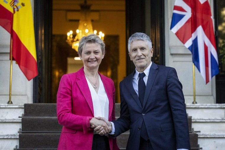 Grande-Marlaska destaca la importancia del Reino Unido en la seguridad de España