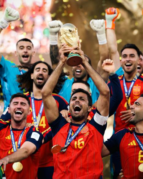 España (y la Argentina del “español” Messi), campeona (y segunda) del mundo!