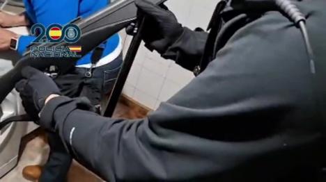 Fugitivo con 12 órdenes de arresto es detenido en Ávila