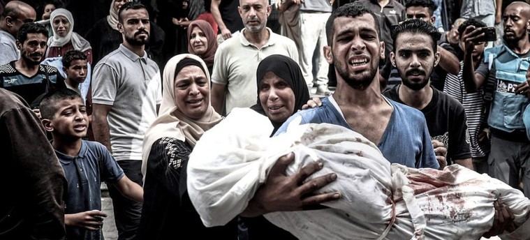 Siete niños fallecen en Gaza durante un bombardeo mientras esperaban agua