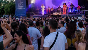 Los conciertos de la Hispanidad se trasladan a Madrid Río por la acampada en Sol