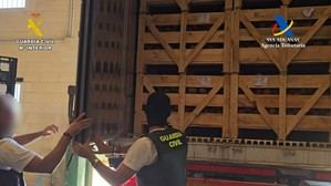 Desmantelan un alijo de 1.283 kilos de cocaína escondido en cocos en Sevilla