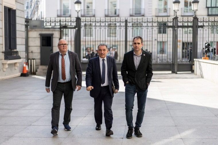 IU solicita en el Congreso medidas urgentes para ayudar a personas sin hogar en Barajas
