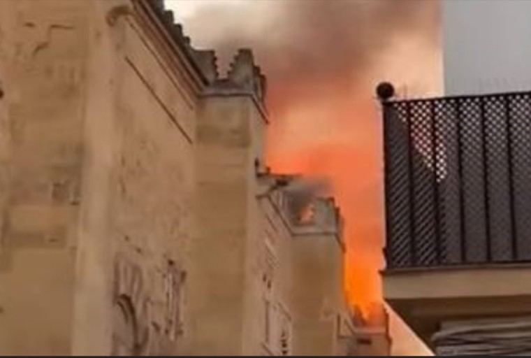 IU solicita al Congreso aclaraciones sobre el incendio en la Mezquita de Córdoba