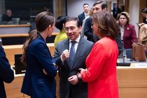 Albares aboga por una Europa unida y fuerte en Bruselas