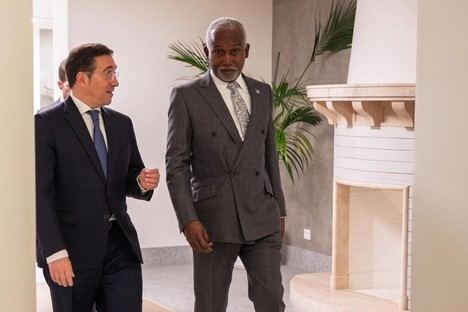 Albares refuerza la relación política con Nigeria