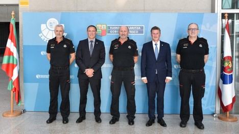 La Policía de Amberes visita la sede central de la Ertzaintza en Erandio