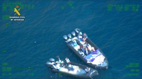 Detenidos cuatro patrones de pateras que transportaban migrantes en la costa murciana