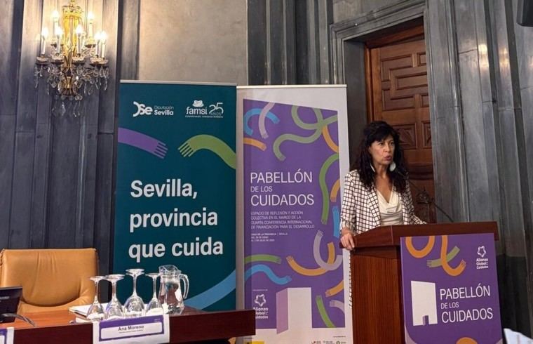 La ministra de Igualdad aboga por redes globales para mejorar los cuidados
