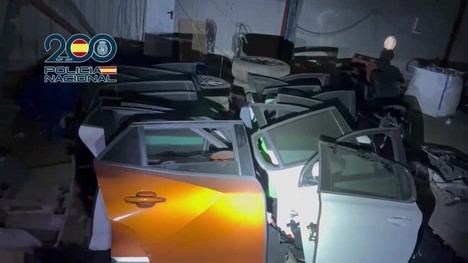 Desmantelan banda que robó más de 50 vehículos para despiece y venta de piezas