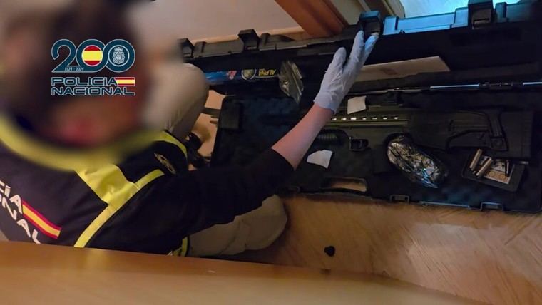 Desmantelan red criminal de tráfico de armas y drogas en Almería y Granada