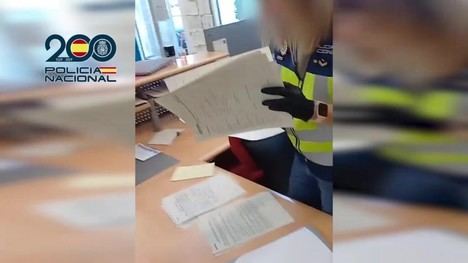 Desmantelan red de estafas a migrantes en España que ofrecía trámites falsos de residencia