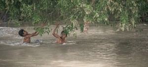 Más de 700 muertos por inundaciones monzónicas en Pakistán y las lluvias persisten