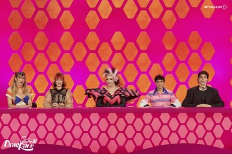 Las reinas de 'Drag Race España' desafían a la improvisación con Abril Zamora este domingo