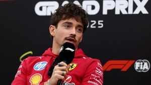 Leclerc reconoce que la doble descalificación afectó a Ferrari, mientras Hamilton se muestra optimista sobre el futuro del equipo