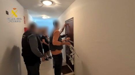 Liberan a una menor víctima de abusos y estafas en Huelva