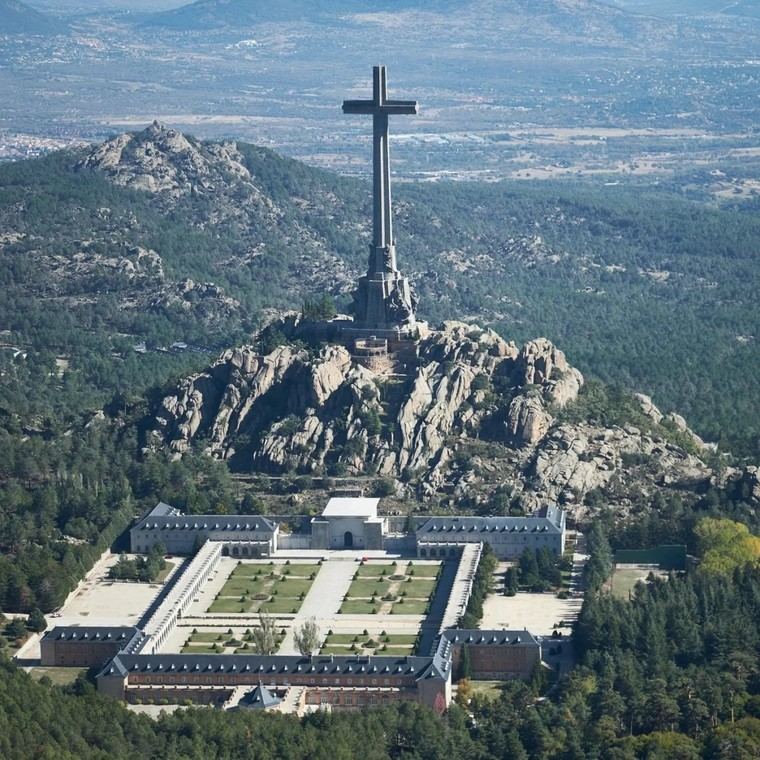 Maíllo critica la 'pantomima' de resignificación del Valle de Cuelgamuros y exige transparencia a IU