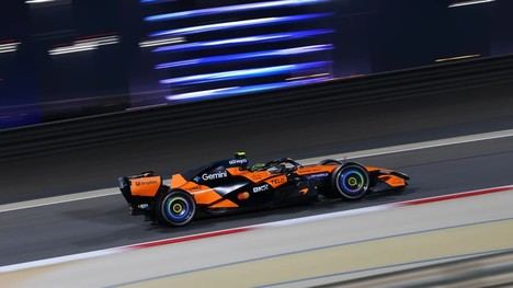 Norris lidera la primera jornada de pruebas en Bahréin, seguido por Verstappen y Leclerc
