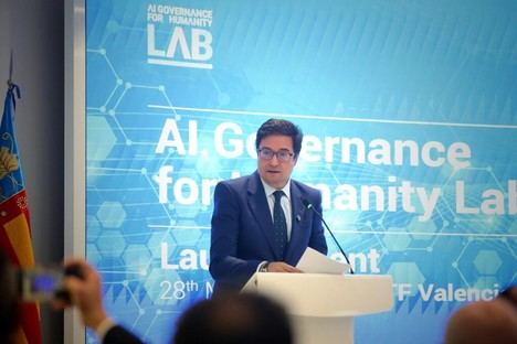 Óscar López insta a actuar para asegurar una gobernanza efectiva de la IA