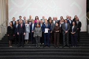 Óscar López aboga en Europa por la cultura diversa y la información veraz para fortalecer la democracia