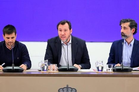 Óscar Puente asegura total transparencia sobre el accidente ferroviario y confía en la red española