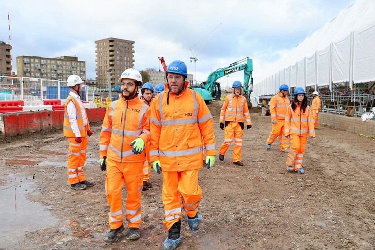 Óscar Puente inspecciona las obras del tren de alta velocidad Londres-Birmingham