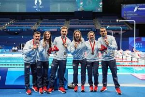 Íñigo Llopis y Tasy Dmytriv lideran a España en las Series Mundiales de Natación en Barcelona