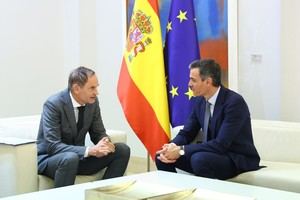 Sánchez se reúne con CEO de Volkswagen para discutir apoyo al vehículo eléctrico en España