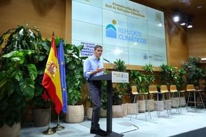 Sánchez destina 19 millones a refugios climáticos y crea un panel científico contra el cambio climático