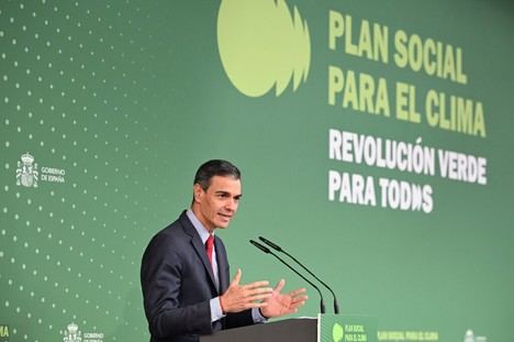 Sánchez presenta un plan de 9.000 millones para apoyar a hogares vulnerables en la transición energética