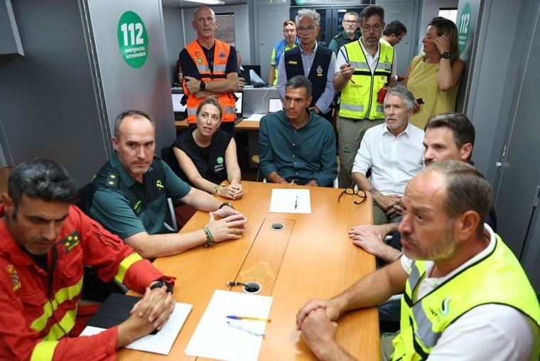 Pedro Sánchez anunciará zonas en emergencia por incendios devastadores en Cáceres y Zamora