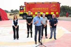 Sánchez asegura que salvar vidas es la máxima prioridad del Estado en la lucha contra incendios