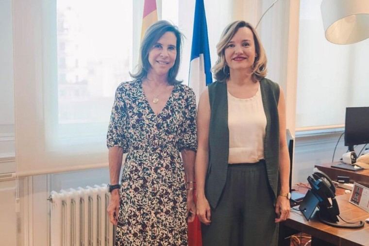 Pilar Alegría y la embajadora de Francia discuten cooperación educativa en España