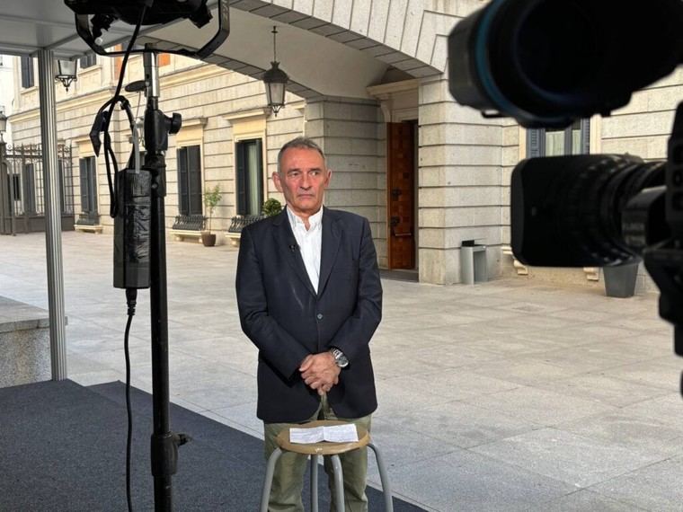 Santiago confía en que Sánchez acepte propuestas contra la corrupción en el Congreso el 9 de julio