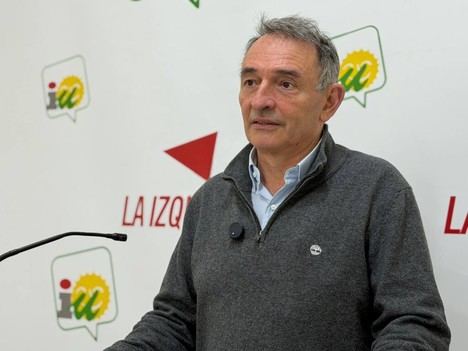 Santiago insta al PSOE a tomar medidas urgentes por la crisis de vivienda y a defender al campo andaluz