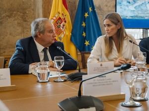 Aagesen y Hereu discuten con Airbus sobre nuevas tecnologías para combatir incendios