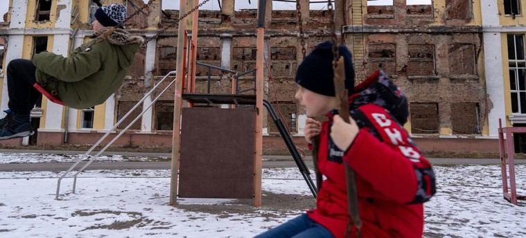 Ucrania enfrenta devastadores ataques aéreos rusos que dejan 12 muertos