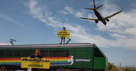 Las aerolíneas desleales encarecen el tren y agravan la crisis climática en España