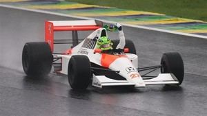 F1: Pilotos actuales reviven la historia con autos legendarios